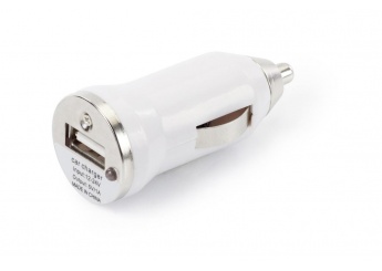 Carregador de isqueiro com porta USB