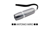 Lanterna com 9 Leds + 3 Pilhas AAA/R03 ONEX (Antnio Mir)