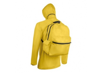 Capa com mochila 2 em 1