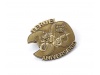 Pin metlico com design 3D