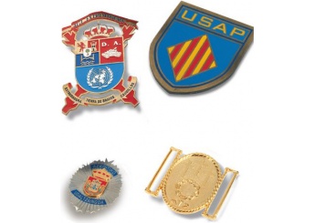 Placas de metal variadas