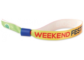 Pulseira RPET com logotipo colorido
